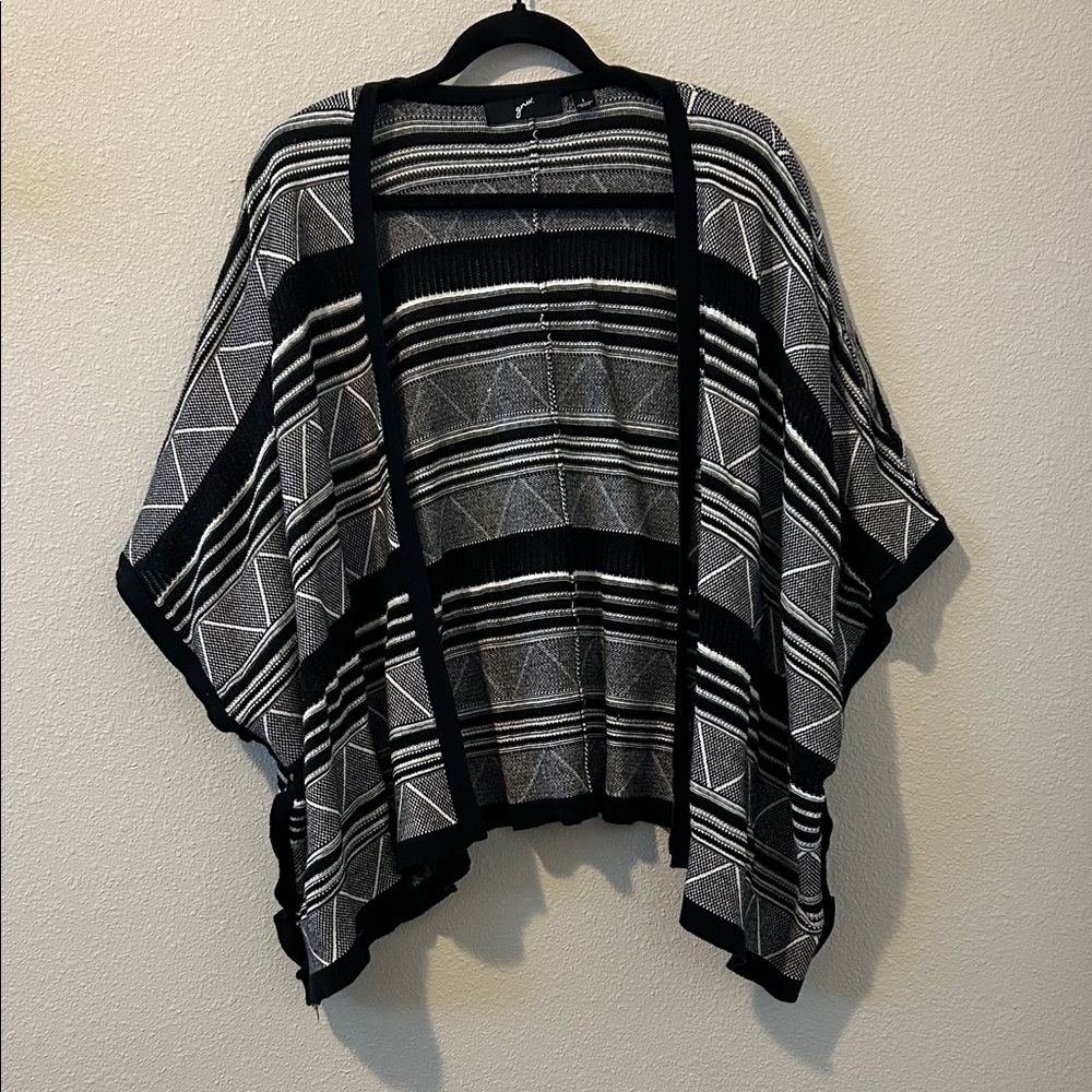 GNW Black and White Geometric Knit Poncho
